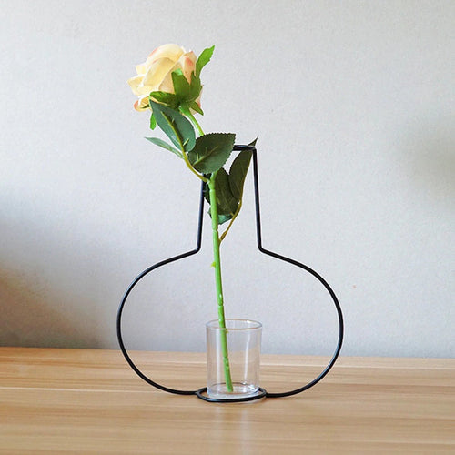 Art Hoe Vase B