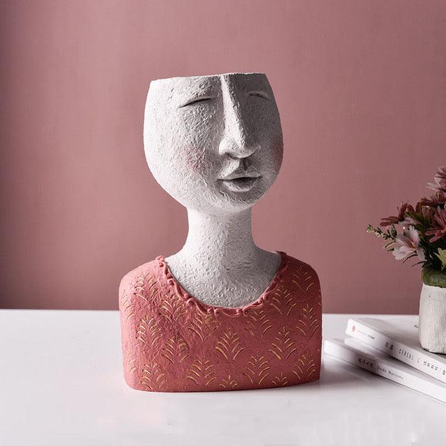 Persona Caricature Sculpture Pot Elizabeth