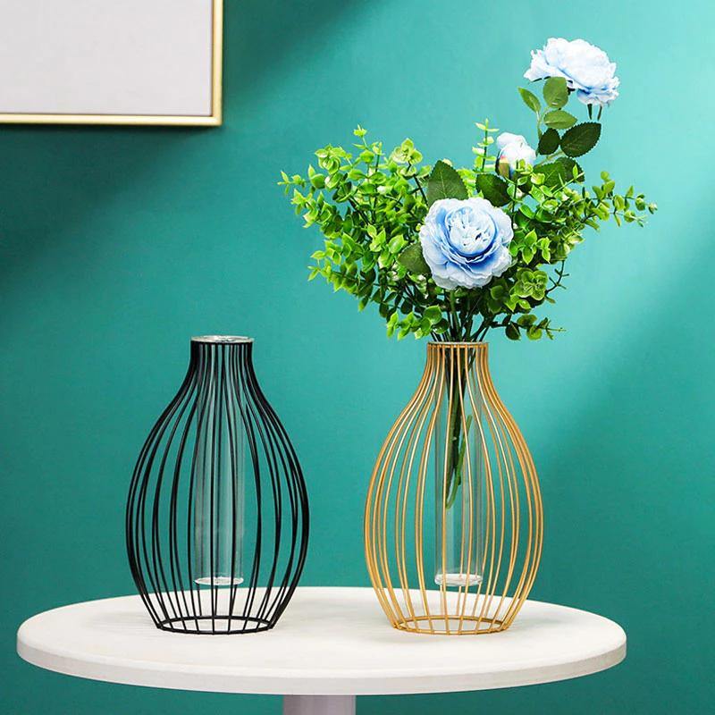 LumeGrid™ - Geometric Flower Vase Black Lantern