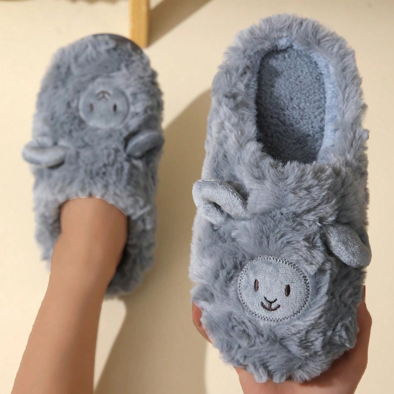 Women's Plush Sheep Slippers