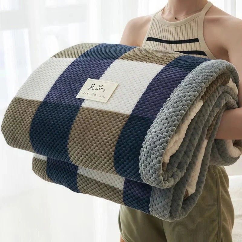 Plaid Throw Blanket - Super Warm with Timeless Pattern