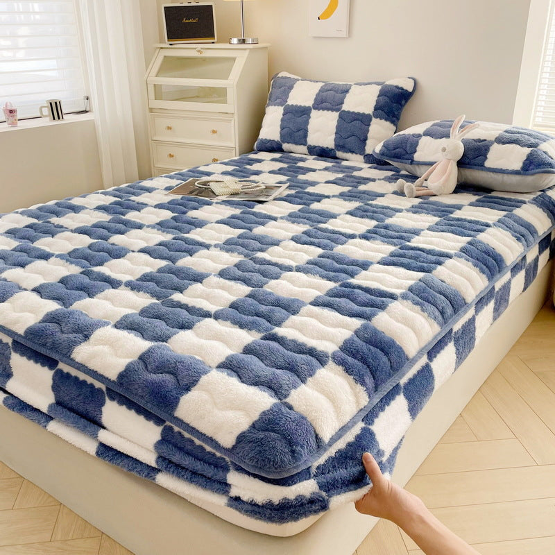 Milk Velvet Checkered Bedding Blue