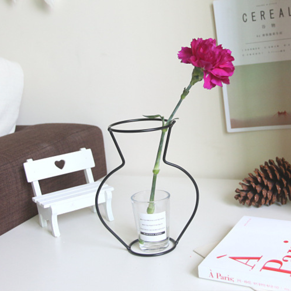 Iron Line Table Vase Timeless