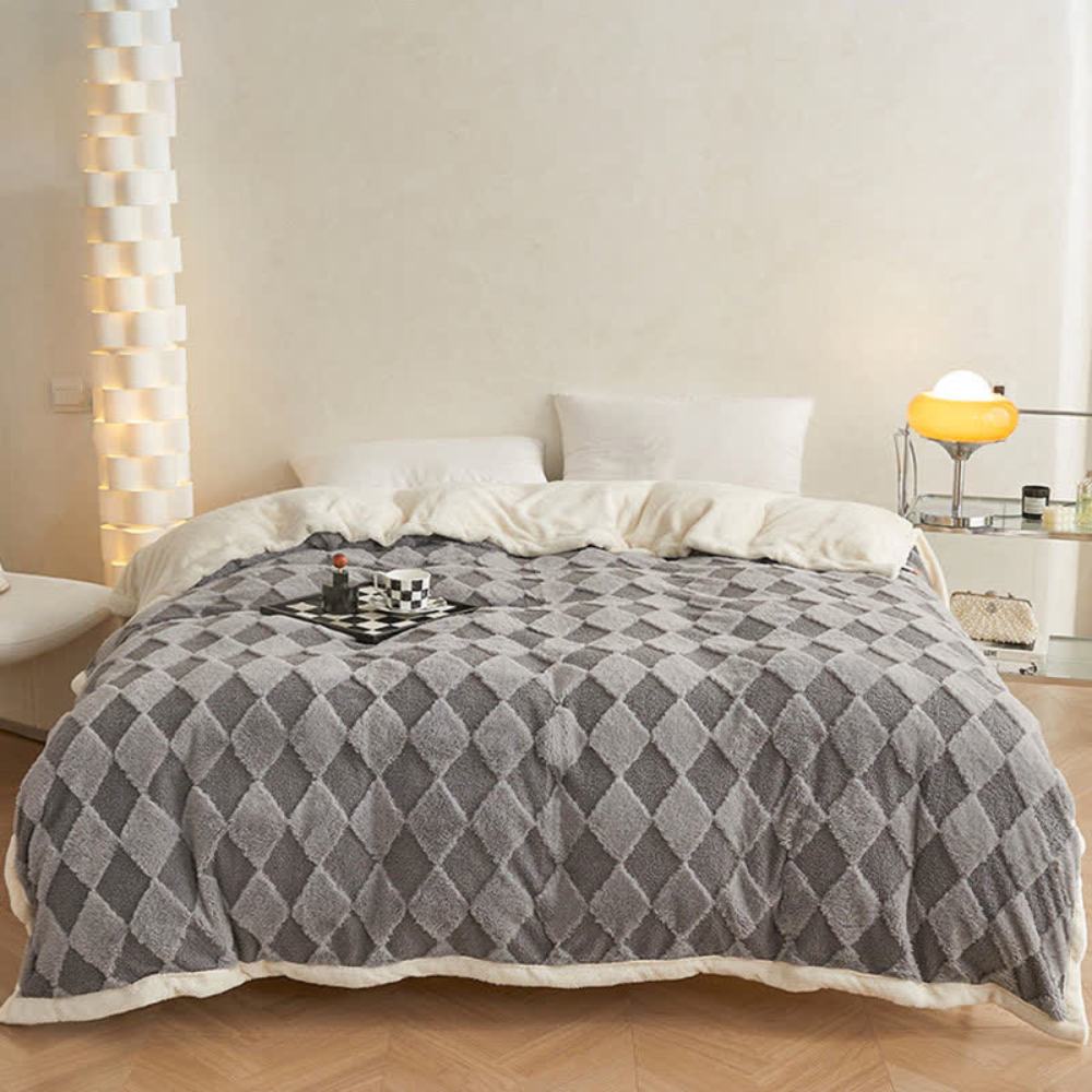 Soft Diamond Pattern Comfort Blanket Gray