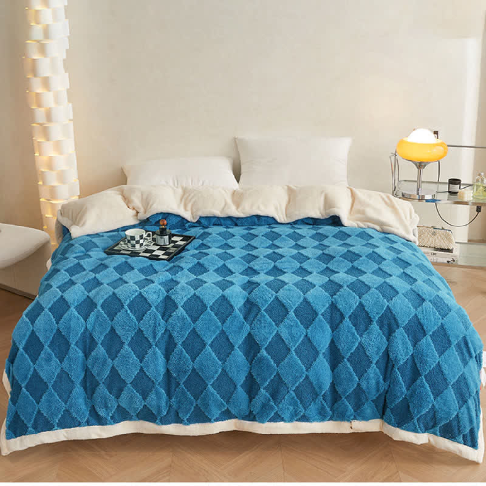Soft Diamond Pattern Comfort Blanket Blue