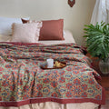 Retro Quilt for Bed - Vintage Floral Style
