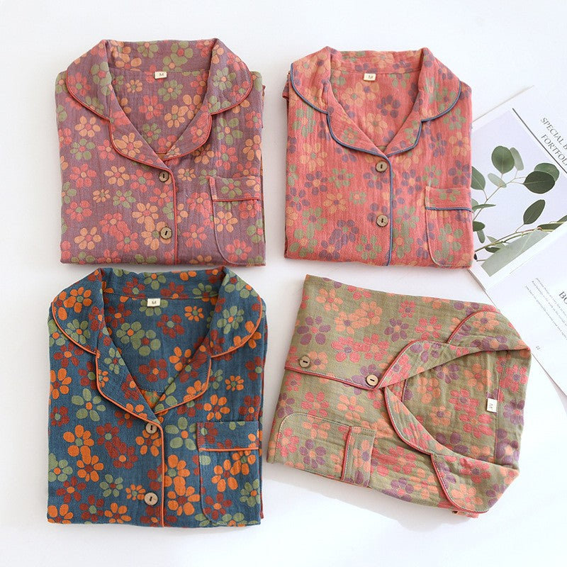 Women's Cotton Pajama Set with Daisy Pattern