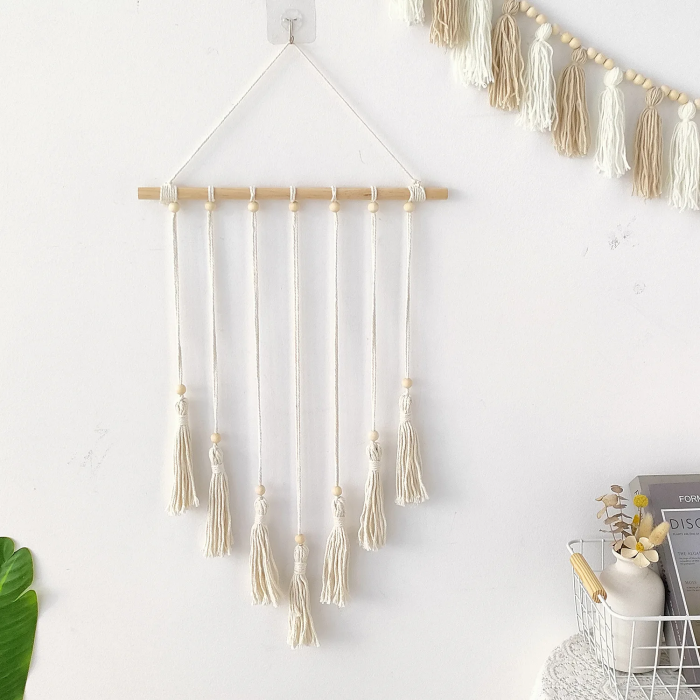 Macramé Photo Display Wall Hanging with 10 Clips