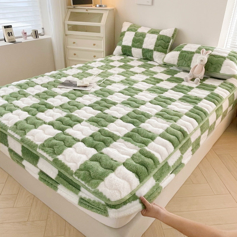 Milk Velvet Checkered Bedding Green