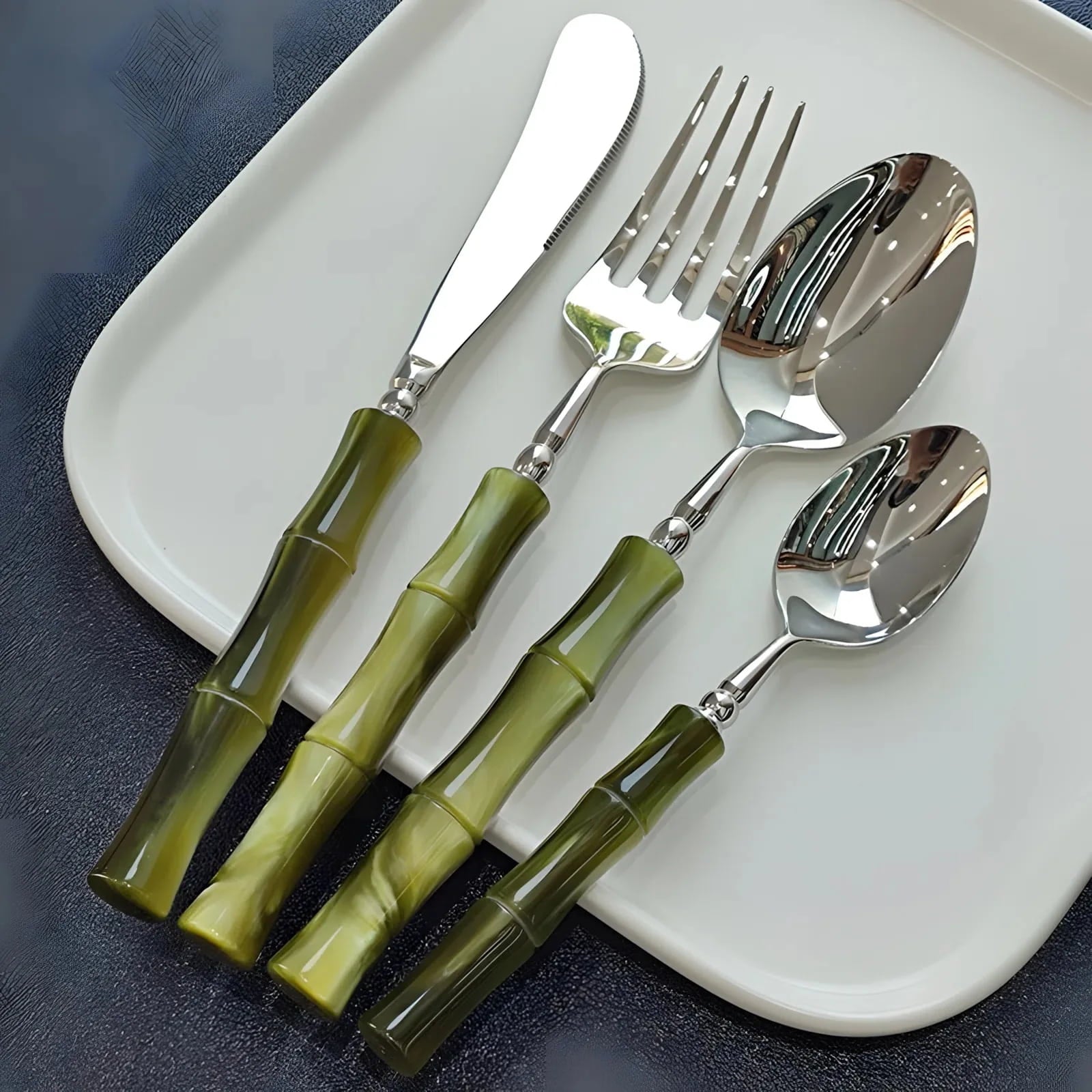 Eco-Friendly Silverware Set - Durable Dinnerware with Bamboo Handles