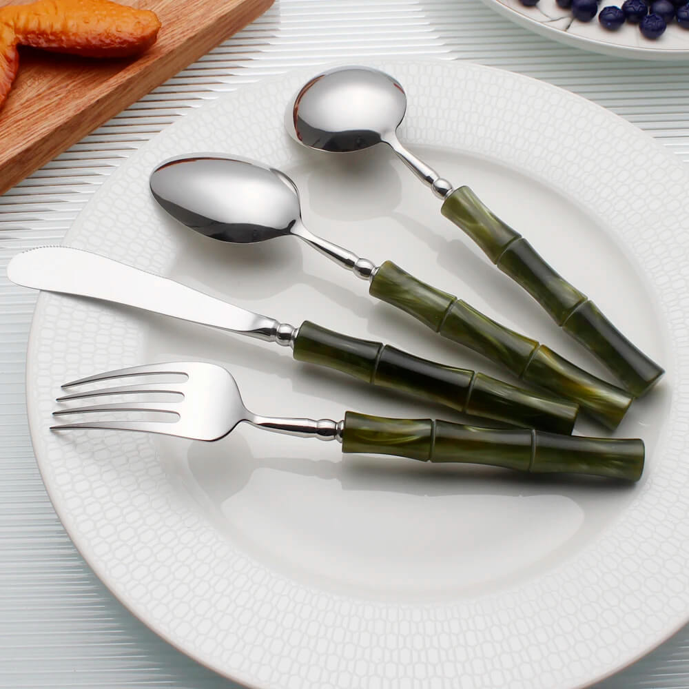 Eco-Friendly Silverware Set - Durable Dinnerware with Bamboo Handles