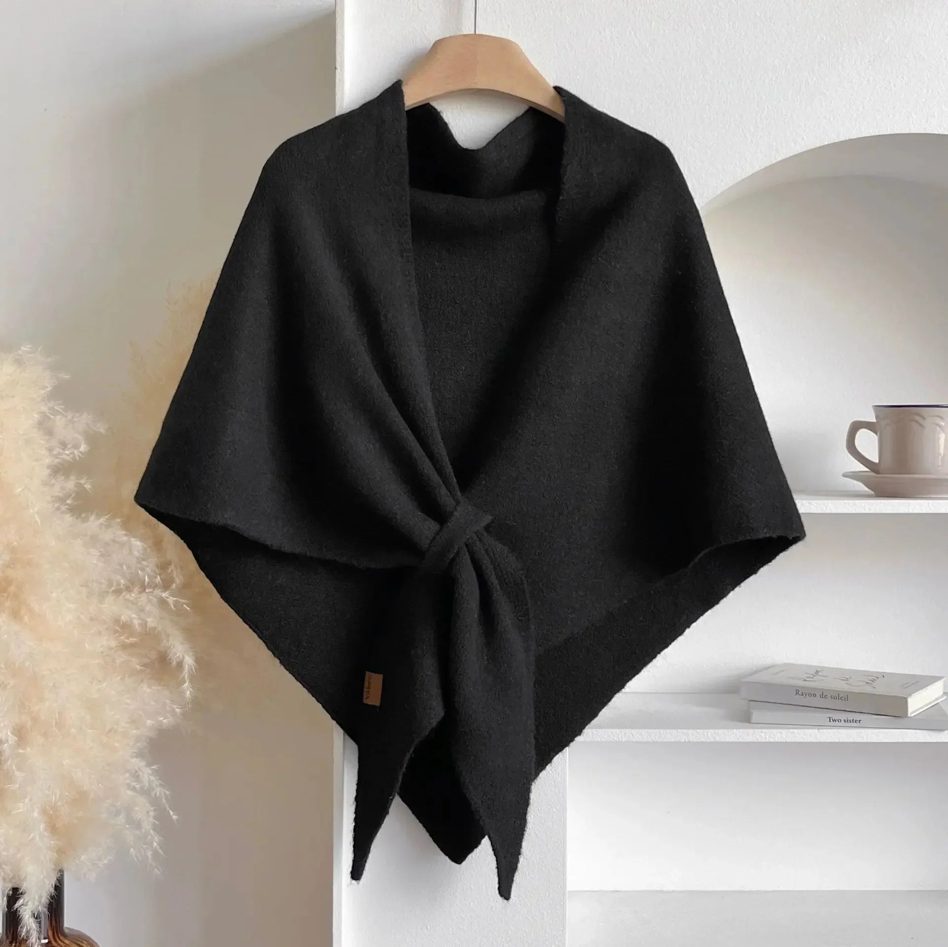Liora Fleece Shawl Black One Size