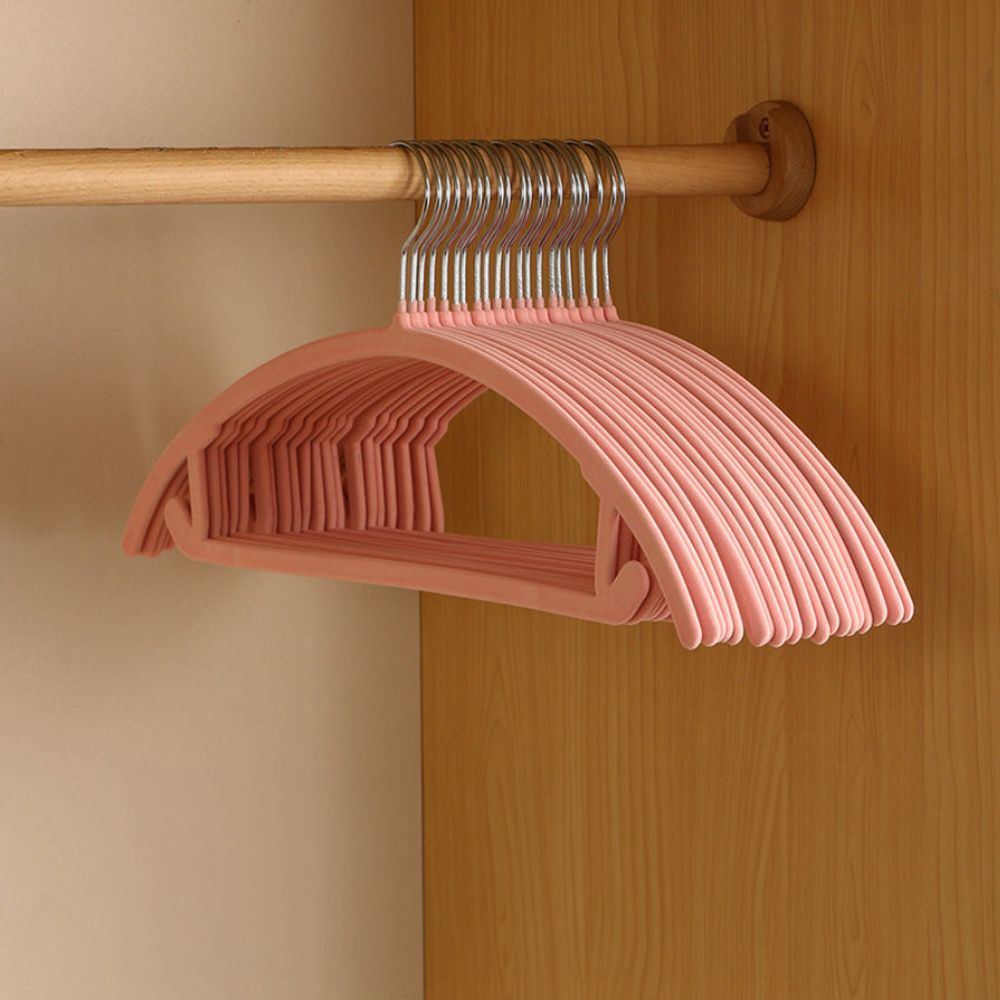 Non-Slip Curve Hangers | Set of 10 Pink