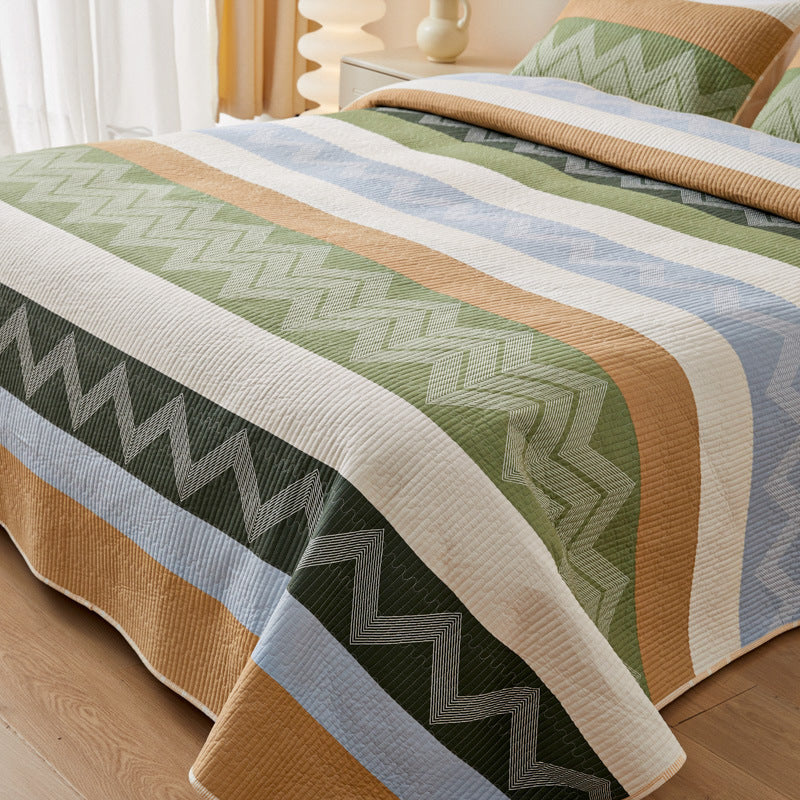 Cotton Quilted Bedspread - Striped Pattern with Modern Zig-Zag