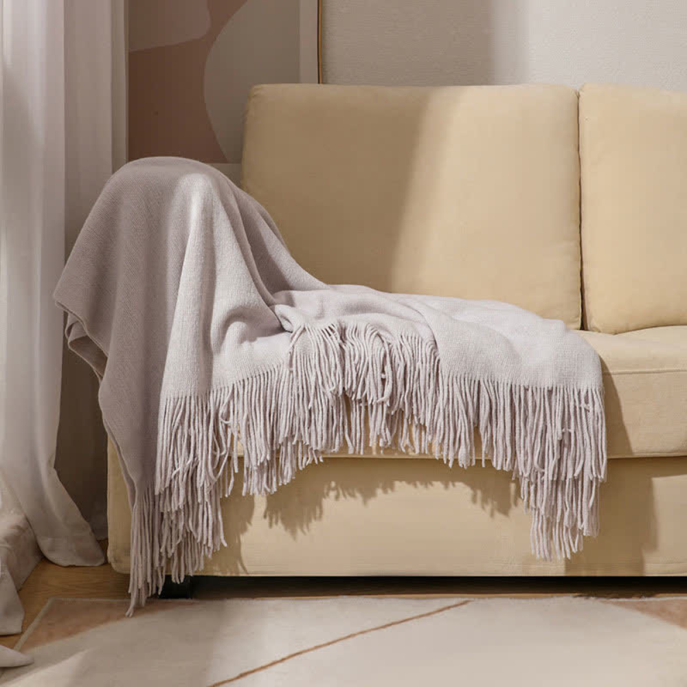 Chunky Knit Tassel Blanket Light Gray