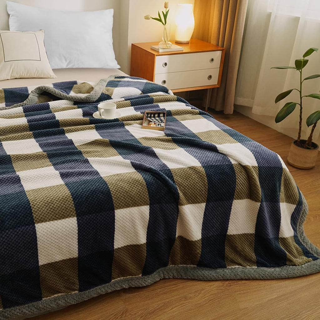 Plaid Throw Blanket - Super Warm with Timeless Pattern