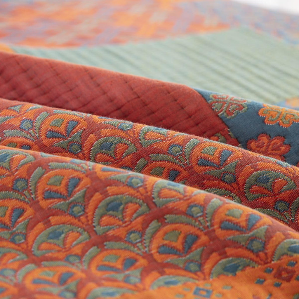 Cotton Woven Quilt with Patchwork Patterns - Skin Friendly & Soft