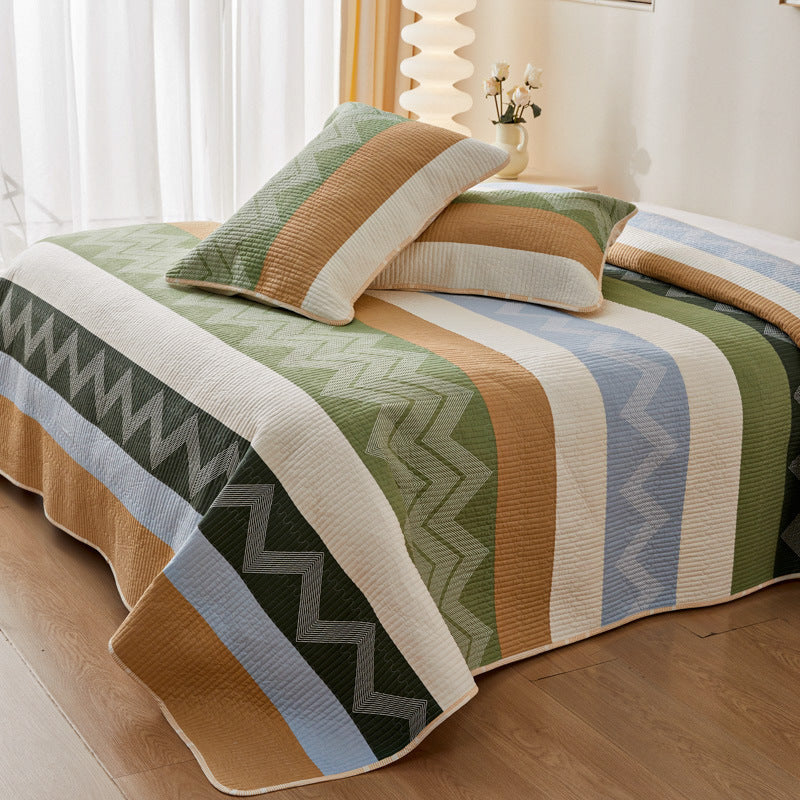 Cotton Quilted Bedspread - Striped Pattern with Modern Zig-Zag