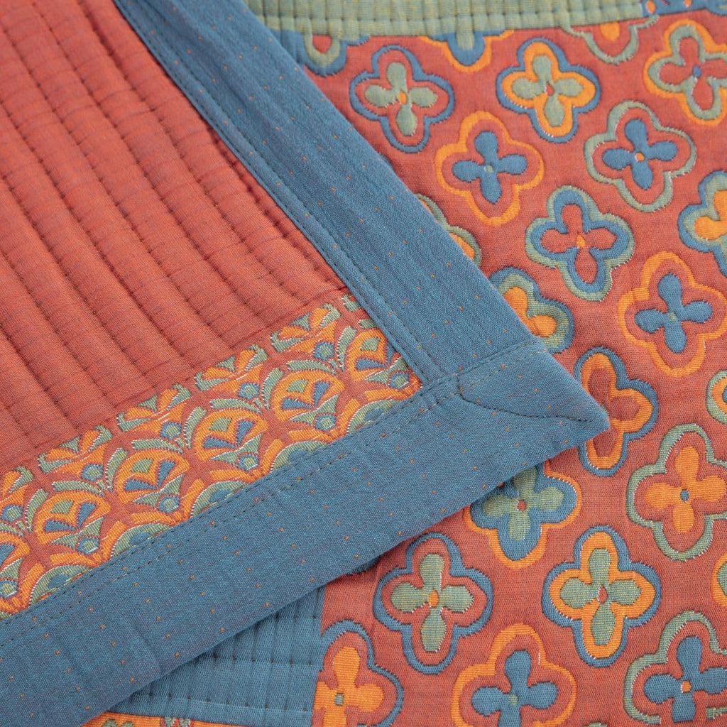 Cotton Woven Quilt with Patchwork Patterns - Skin Friendly & Soft