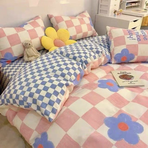 Checkered Girl Bedding Set A
