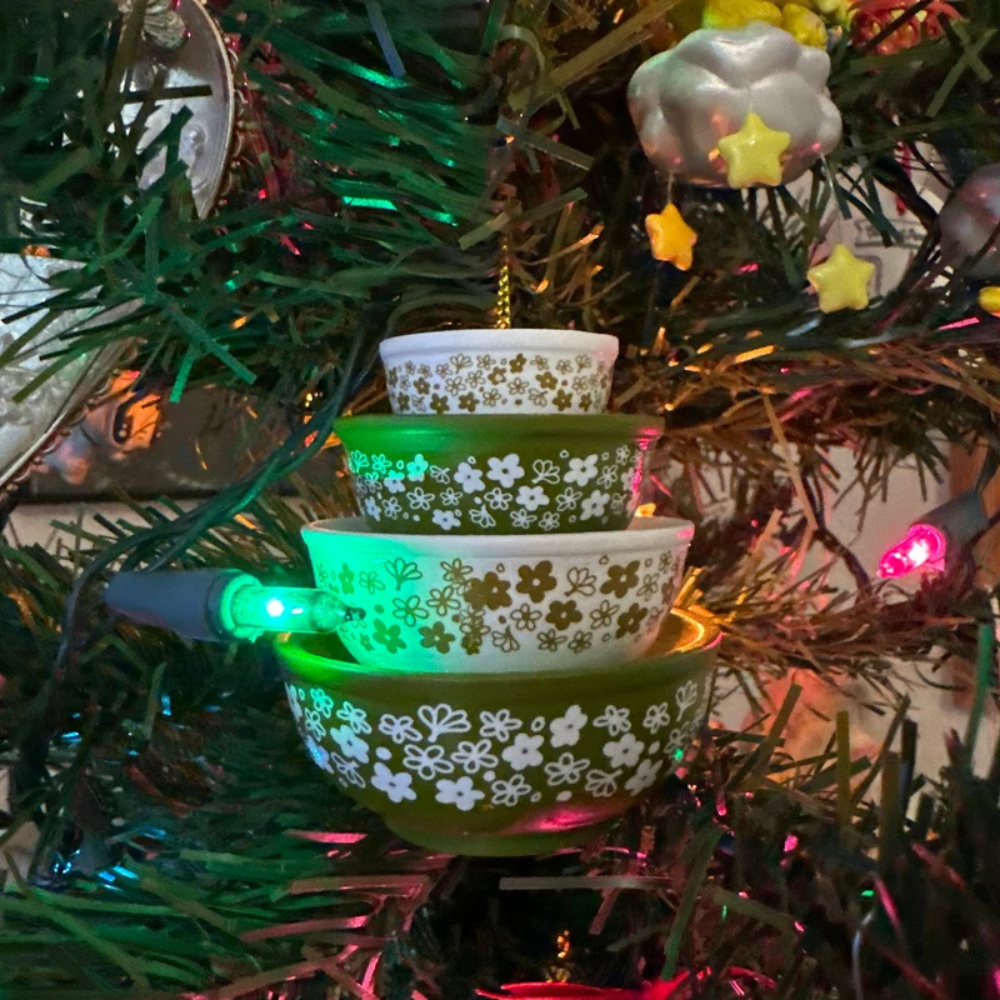 Miniature Bowl Stack Ornament White