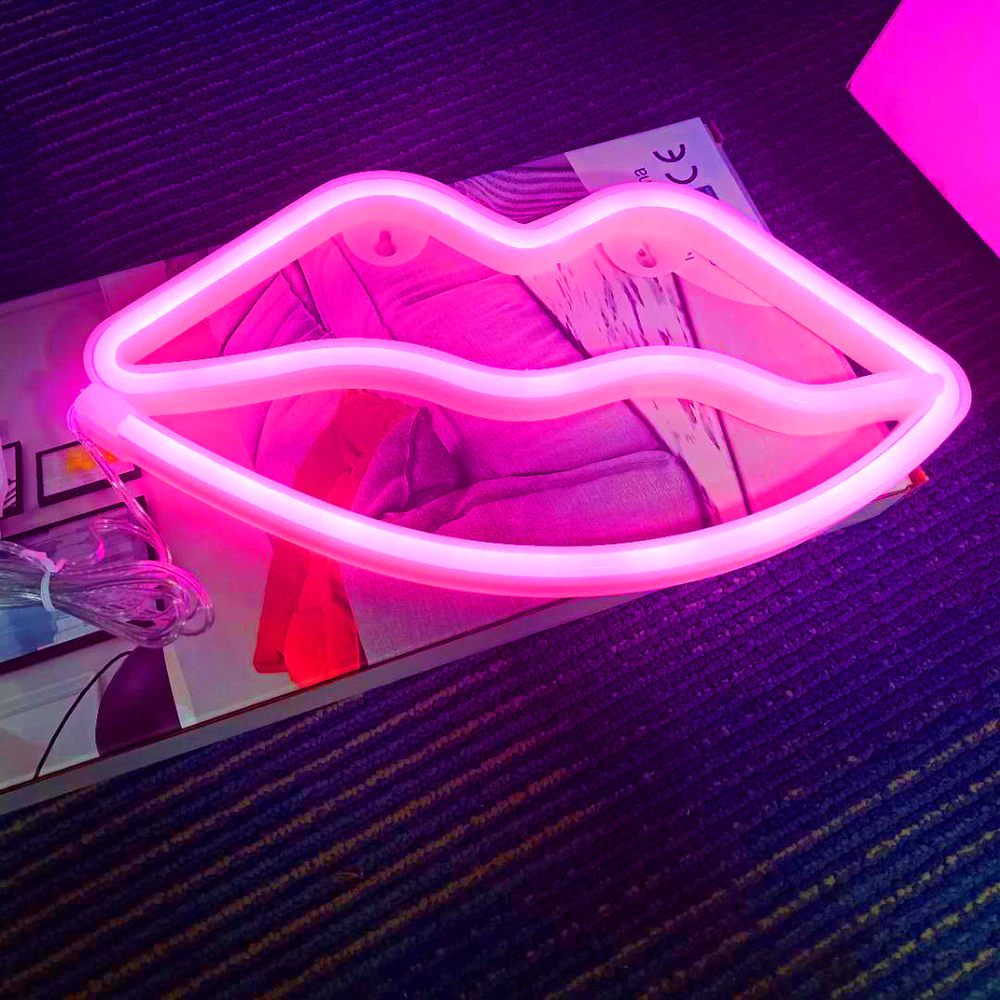 Aesthetic Neon Light Lips