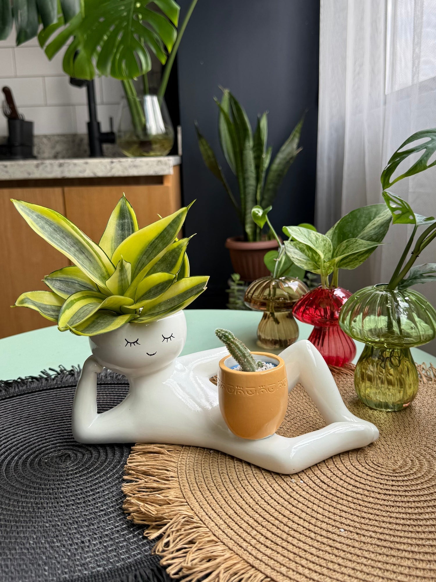 Lazy Larry™ – The Chill-Out Planter