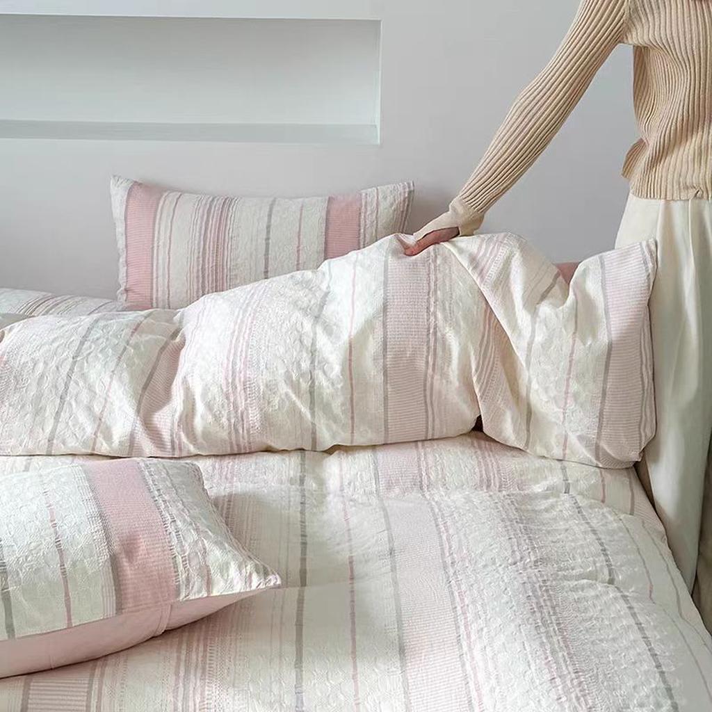 Asymmetry Jacquard Bedding Set - Blue Pink