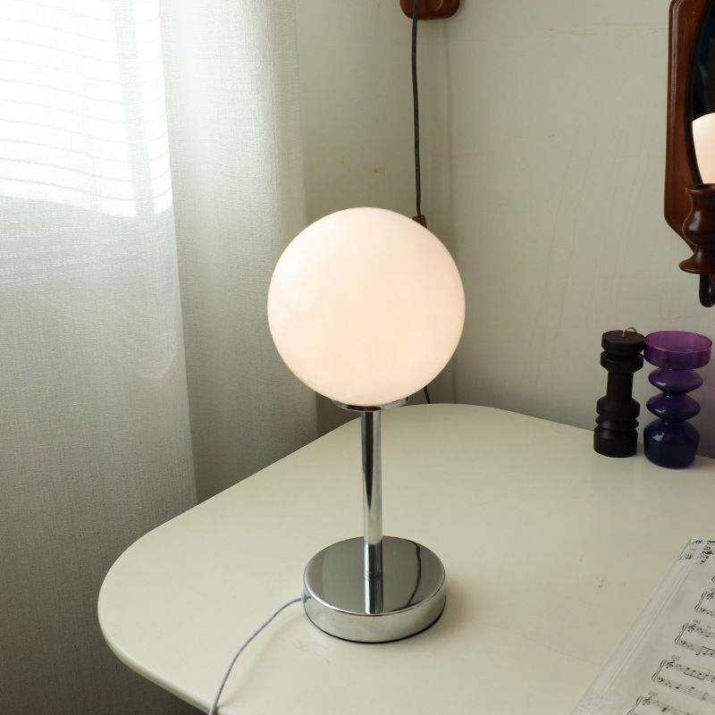 Bau Retro Glass Table Lamp White Moon