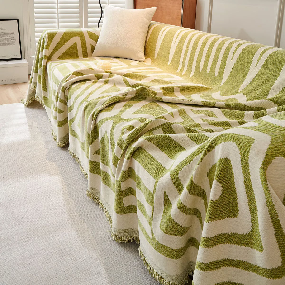All-Seasons Pet Friendly Couch Cover - Dust-Proof & Anti-Scratch Green