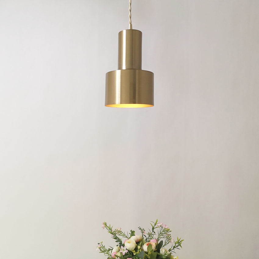 Colgando Gold Tone Wall Lamp