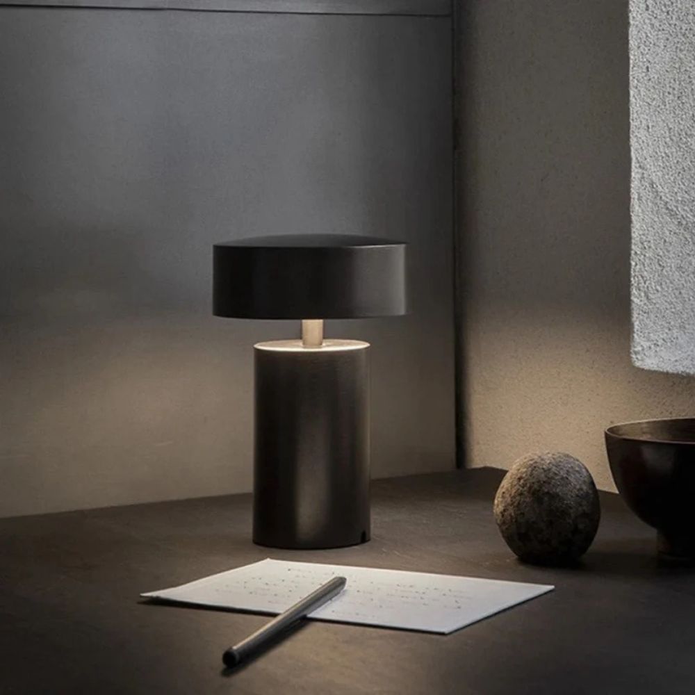 Lumé Column LED Table Lamp Matte Black
