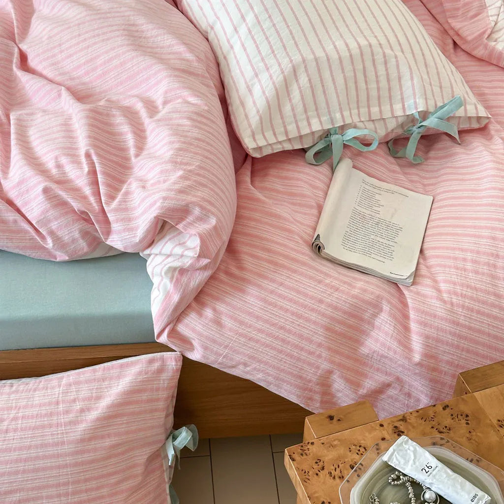 Contrast Stripe Bedding Set