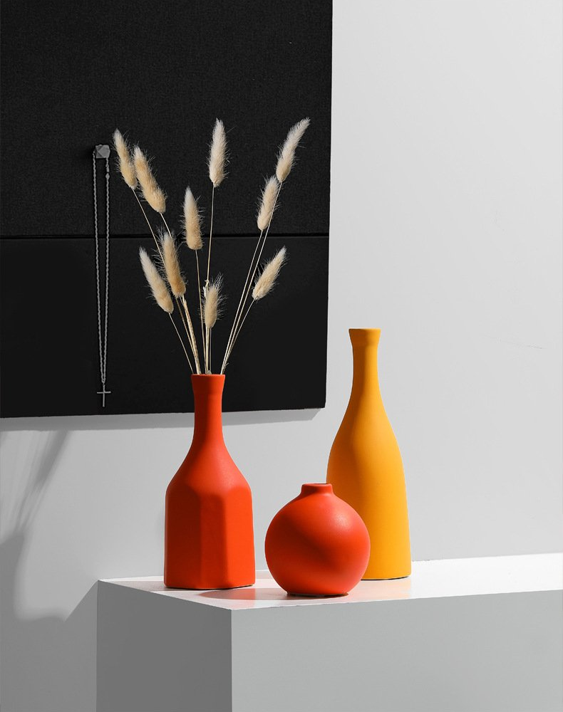 Contrasted Ceramic Vases