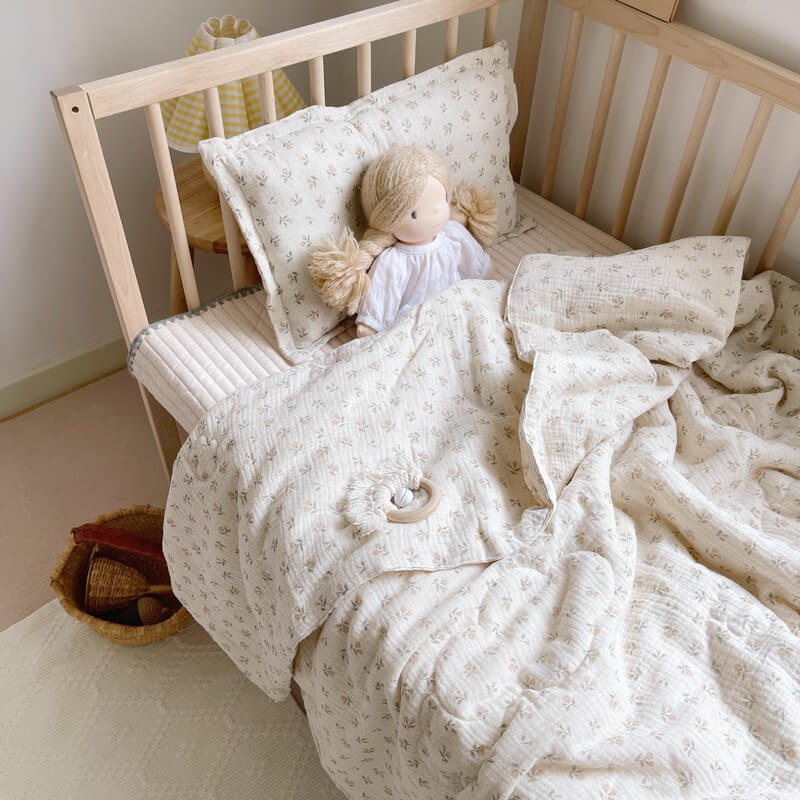 Soft Airy Floral Baby Quilt – Cotton Muslin with Lace Trim