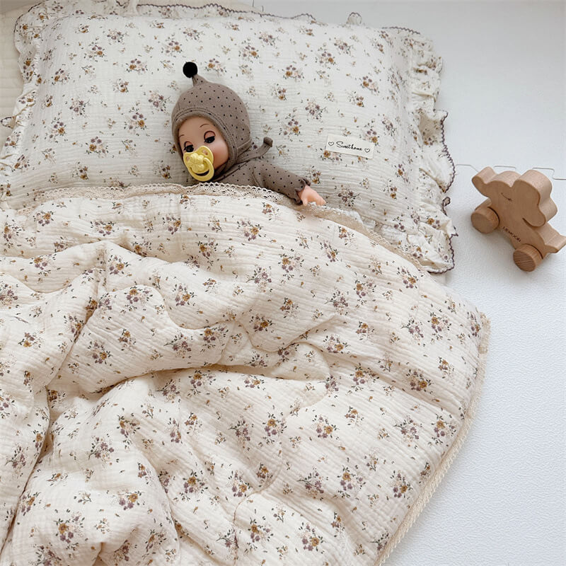 Wildflower Toddler Comforter – Cotton Muslin with Lace Trim