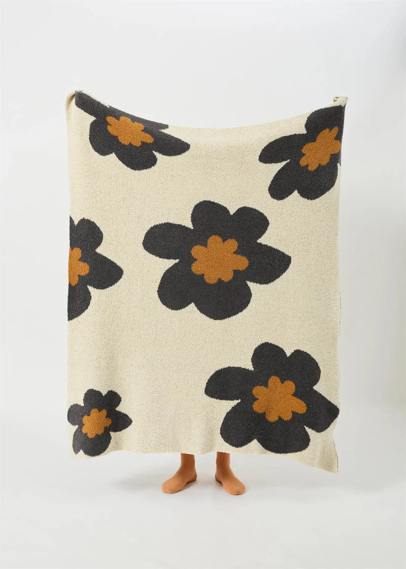 Cozy Bloom Plush Knit Throw Blanket