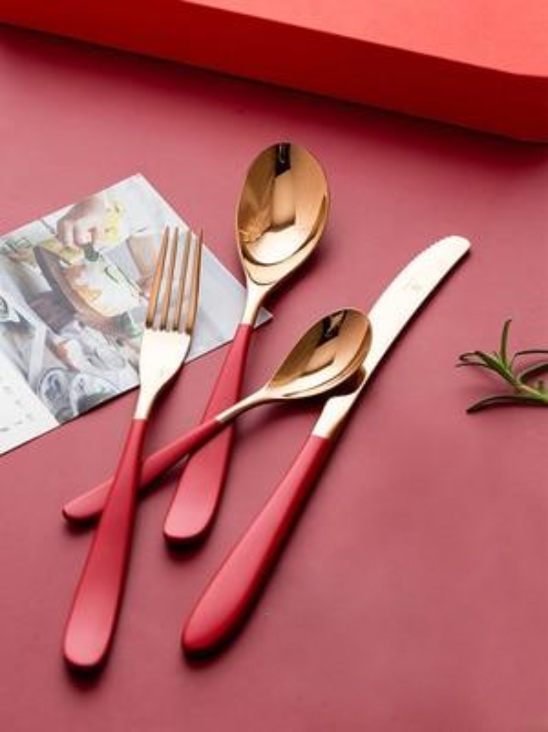 Dae Cutlery 4Pc Set Red