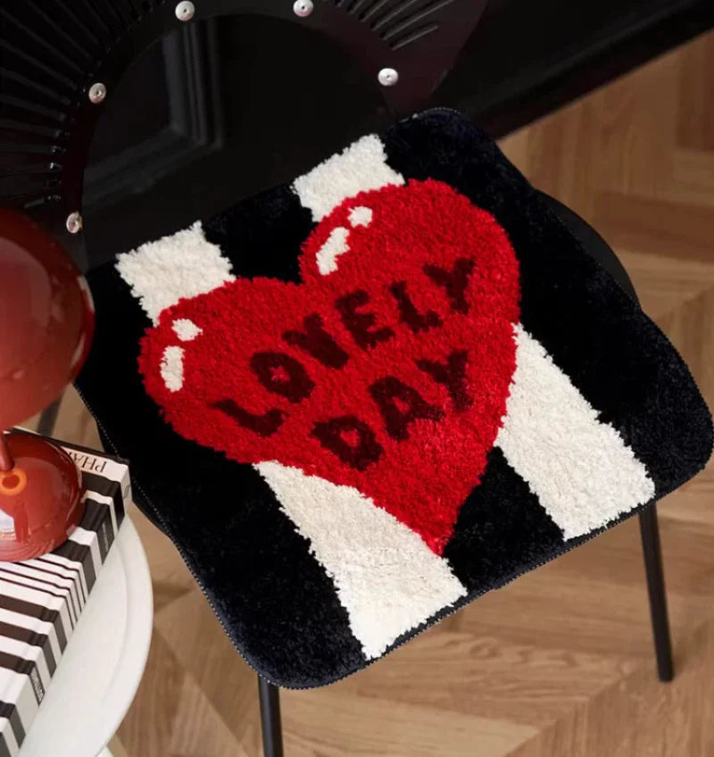 Daily Cartoons Tufting Seat Rug Heart