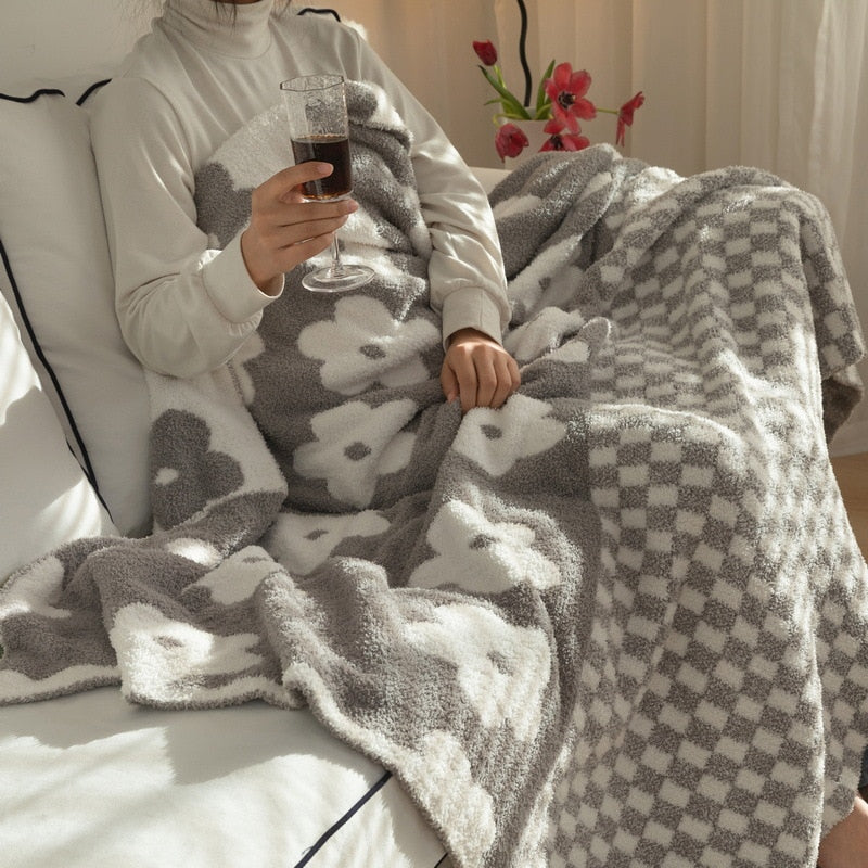 Daisy Plush Soft Knitted Blanket Gray