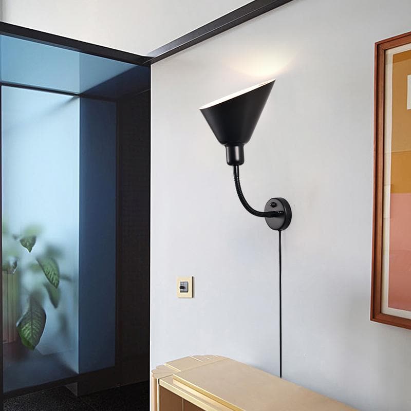 Davis Flexible Wall Lamp with Plug