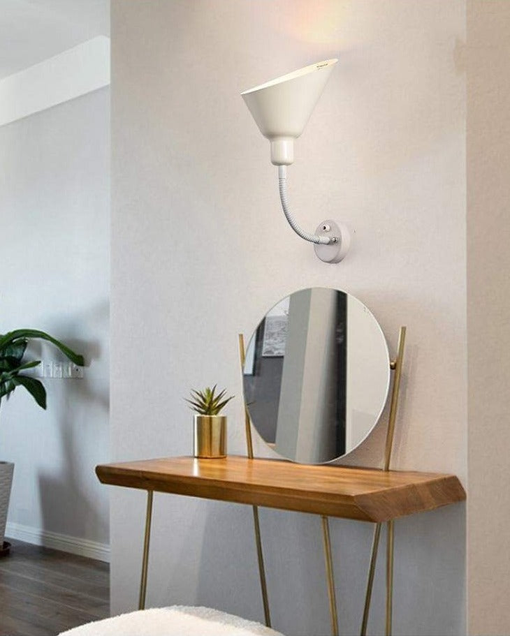 Davis Flexible Wall Lamp with Plug