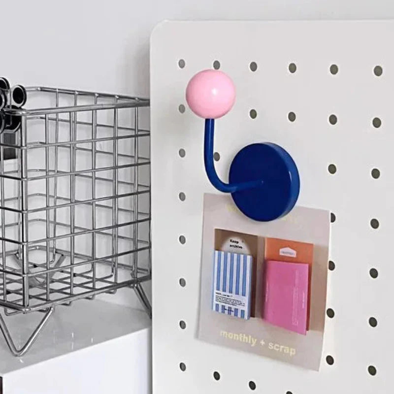Metal Eames Dot Hook Magnet