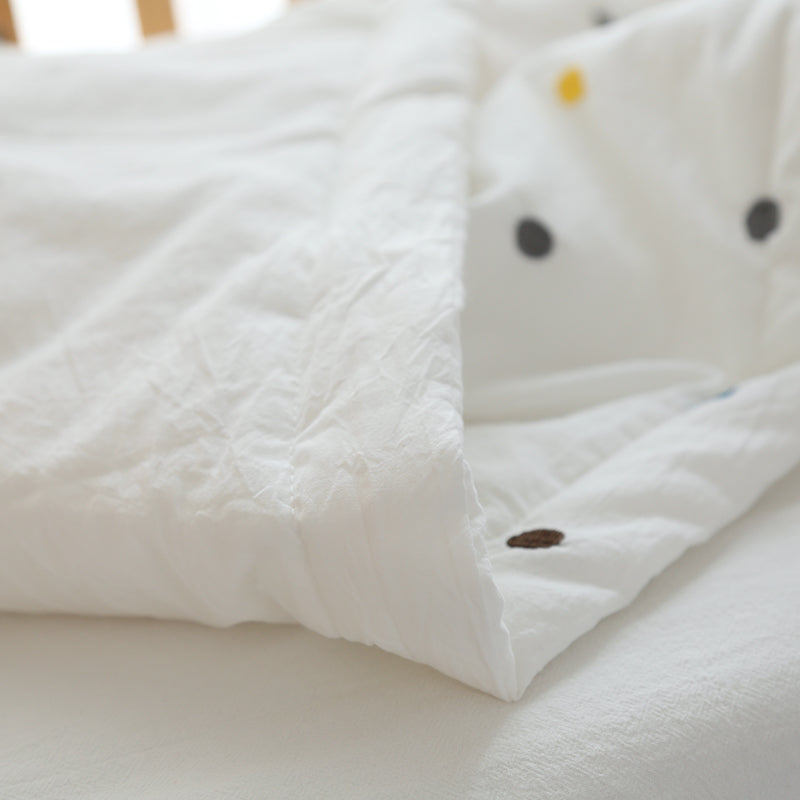 Embroidered Cotton Baby Quilt – Polka Dot & Star
