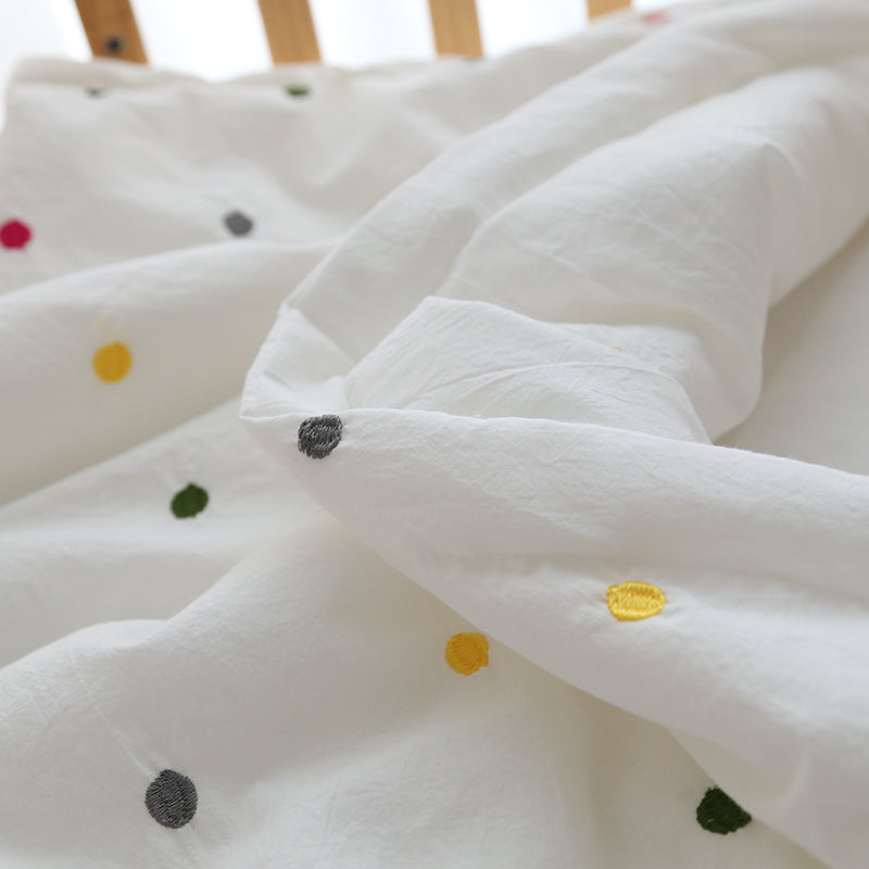 Embroidered Cotton Baby Quilt – Polka Dot & Star
