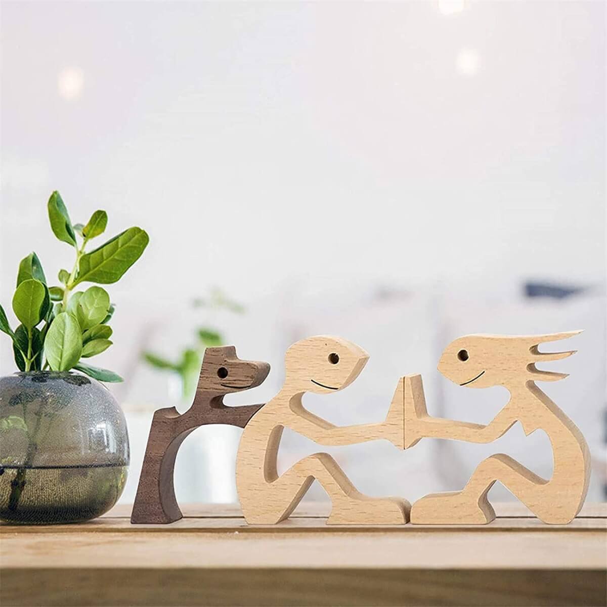 Family Pet Carvings Family with Puppy