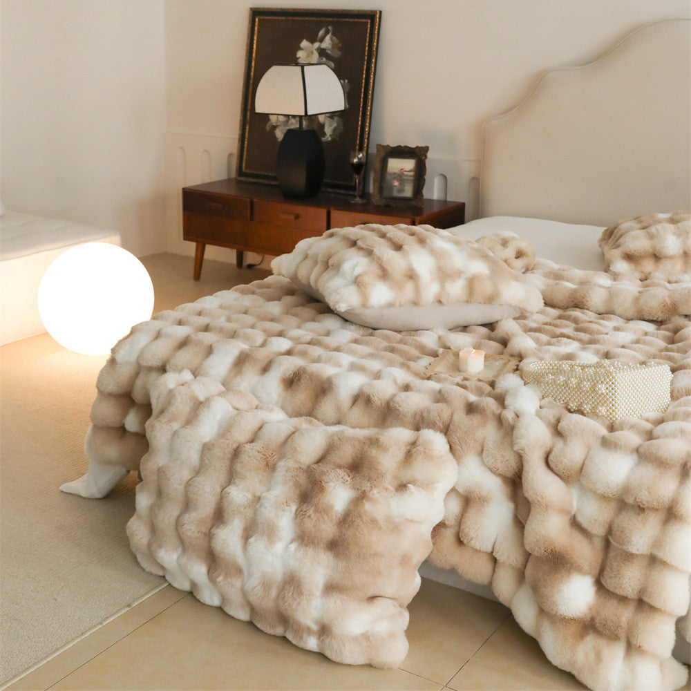 Luxury Faux Rabbit Fur Throw Blanket – Fluffy & Reversible