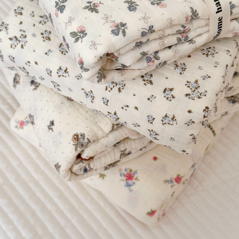 Floral Muslin Baby Blanket – Soft Cotton for Newborns & Kids