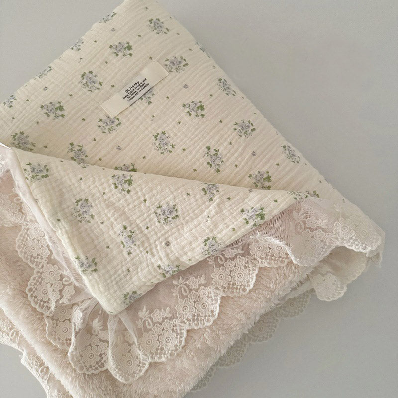 Floral Ruffle Comforter – Cotton Gauze & Soft Fleece
