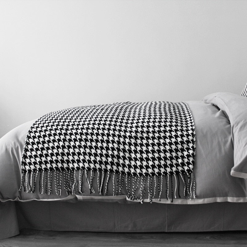 Francis Houndstooth Blanket Throw